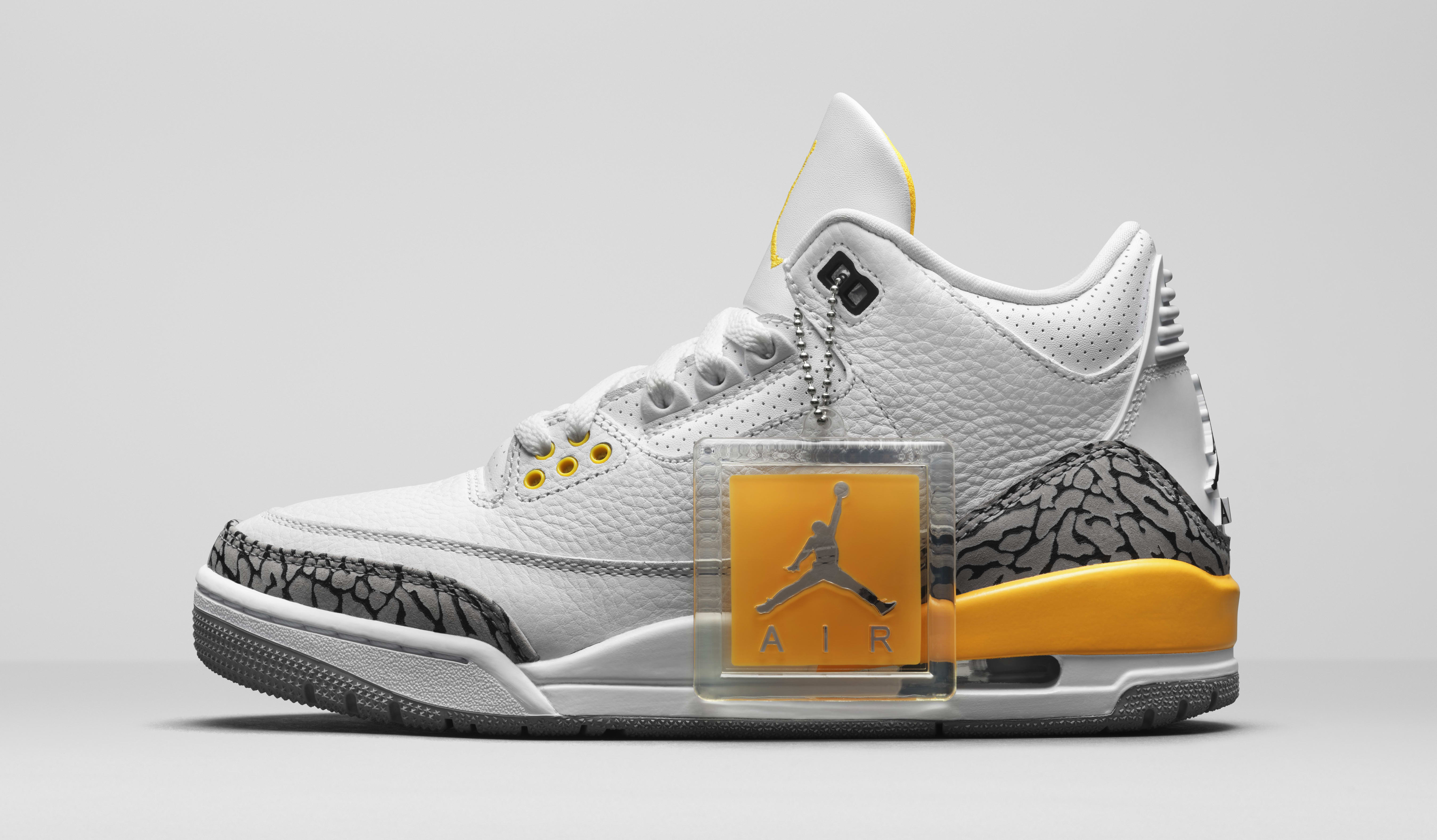 Air Jordan 3 Retro Women's 'Laser Orange' CK9246-108 Lateral