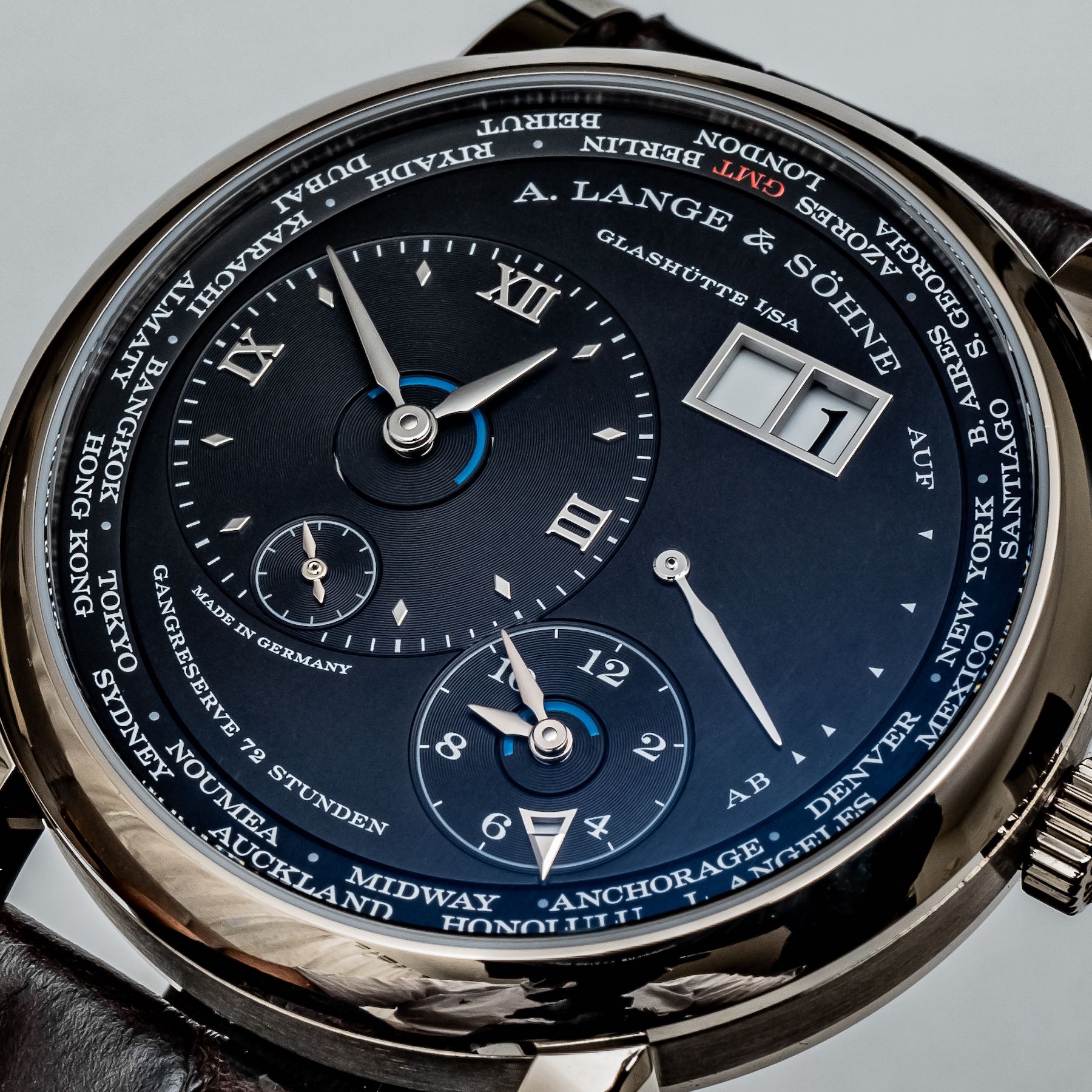 In-Depth Hands-On: A. Lange & Söhne Lange 1 Time Zone Caliber L141.1 Hands-On 