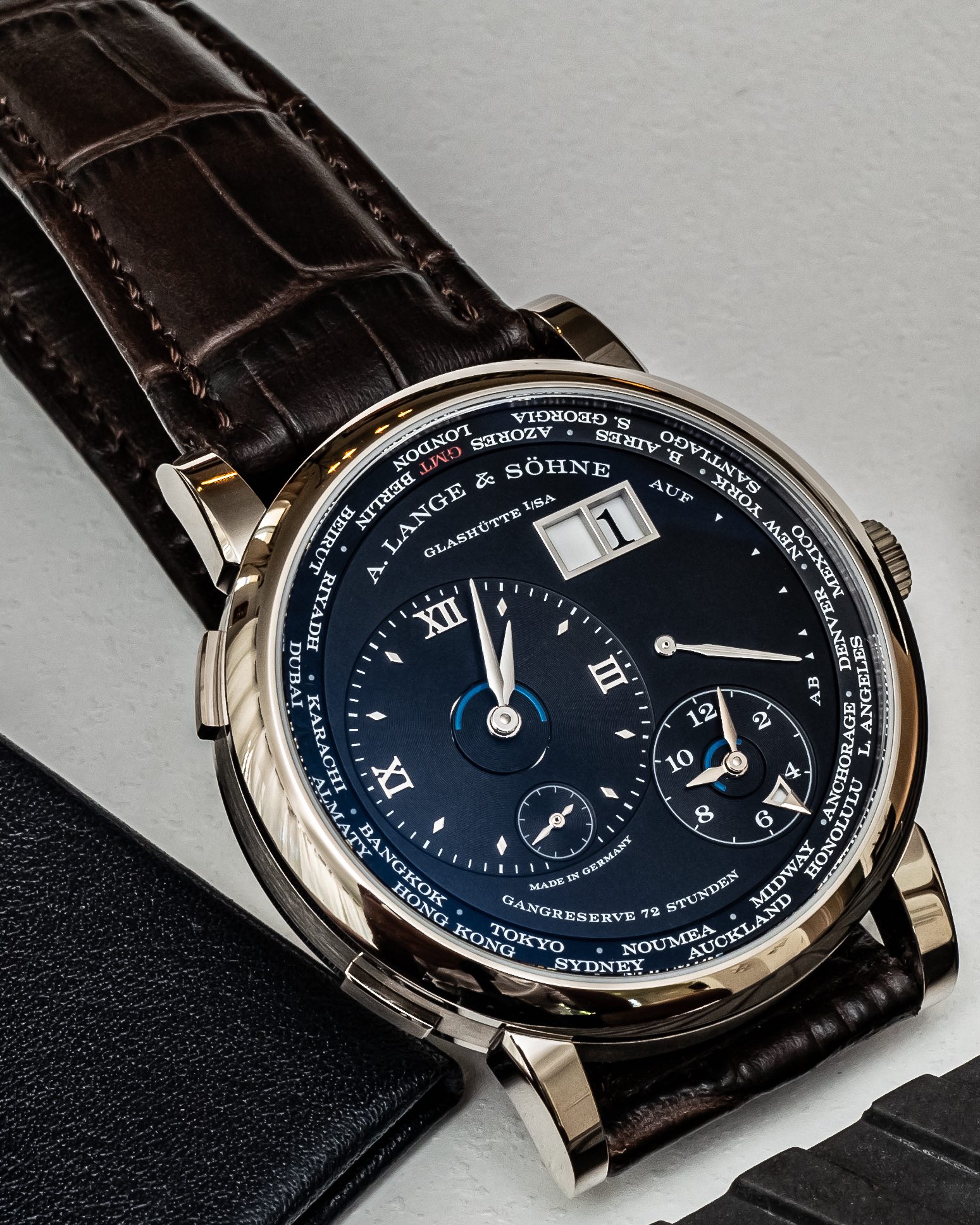 In-Depth Hands-On: A. Lange & Söhne Lange 1 Time Zone Caliber L141.1 Hands-On 