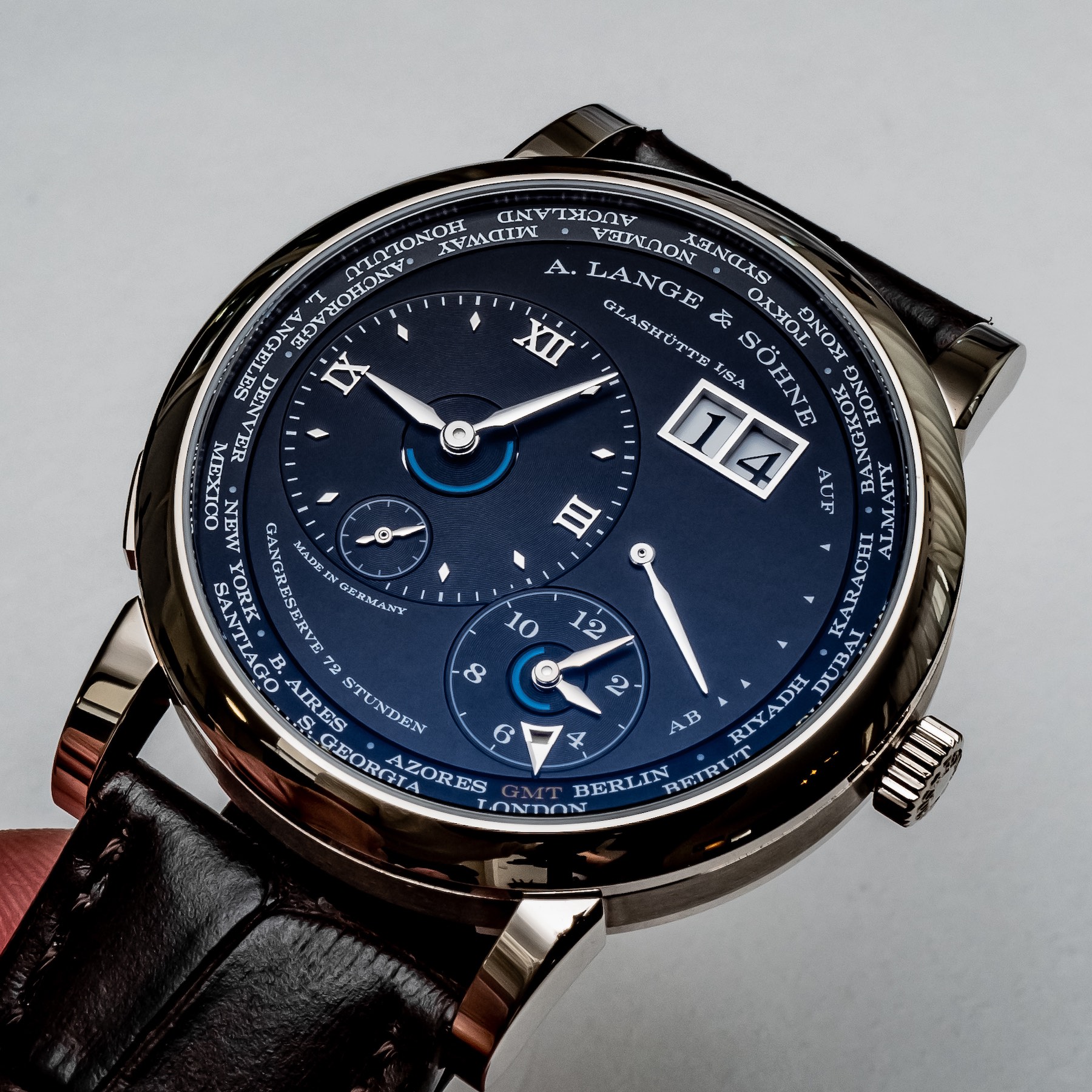 In-Depth Hands-On: A. Lange & Söhne Lange 1 Time Zone Caliber L141.1 Hands-On 