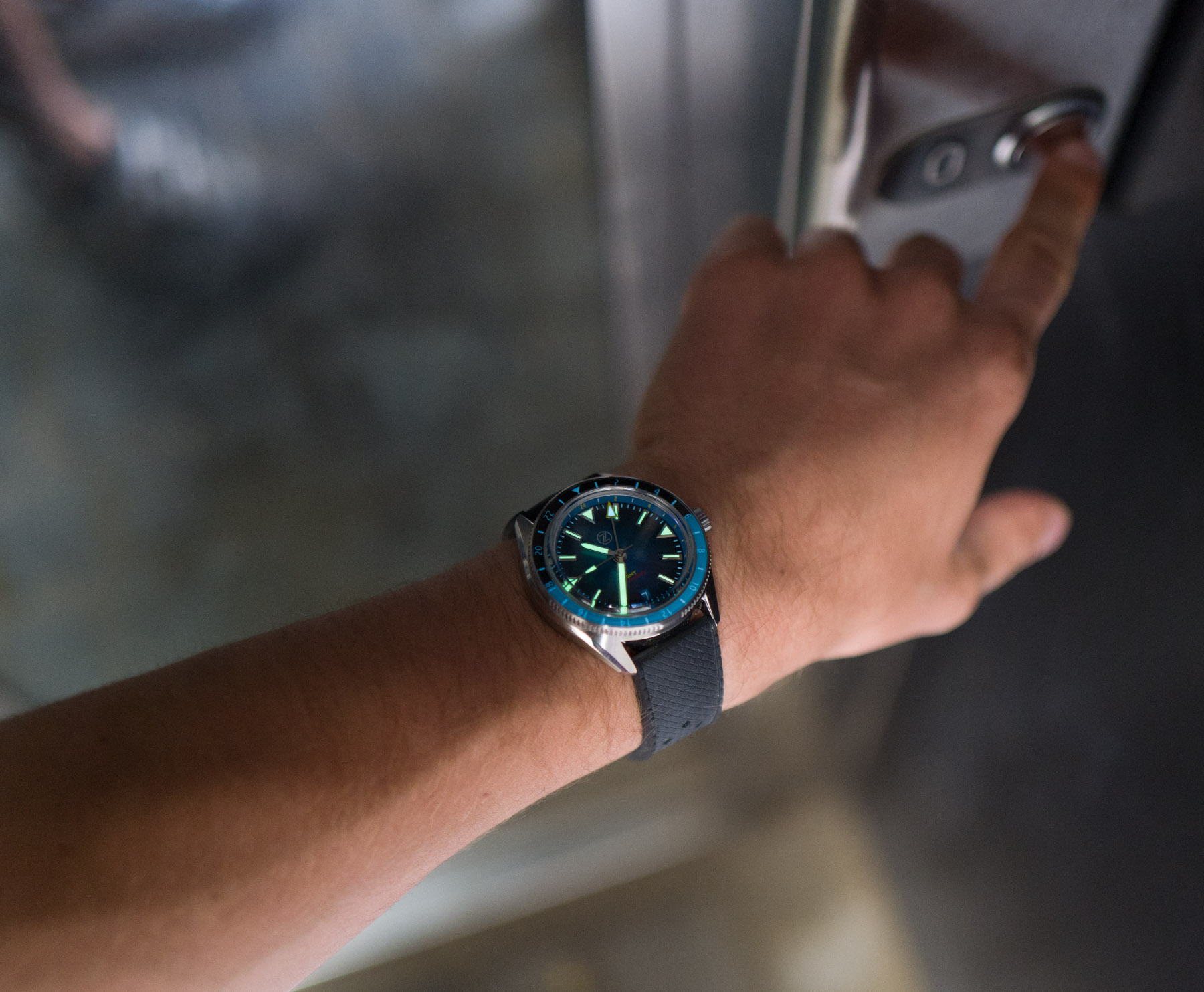 Watch Review: Zelos Horizons V2 GMT 200m Teal Wrist Time Reviews 