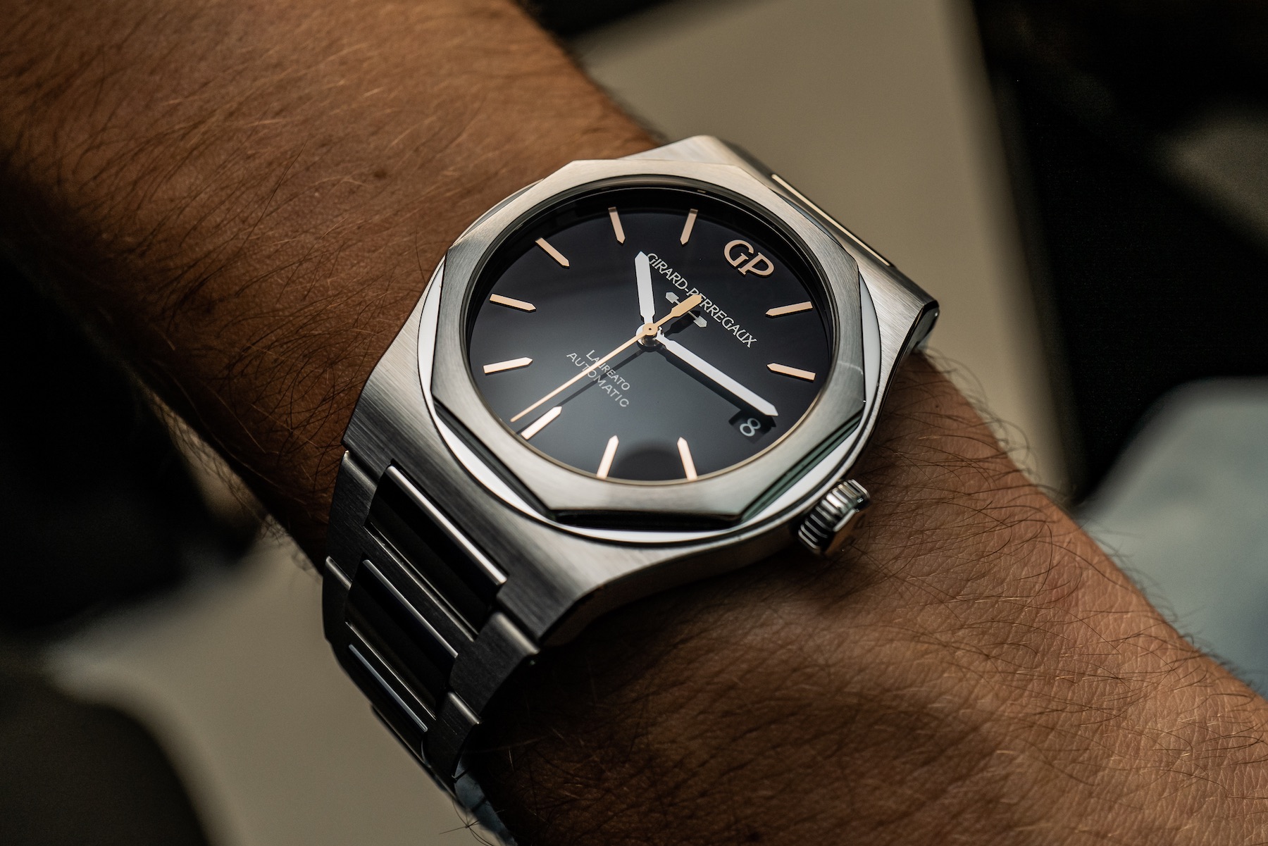 Hands-On Debut: Girard-Perregaux Laureato Infinity 42mm Hands-On 