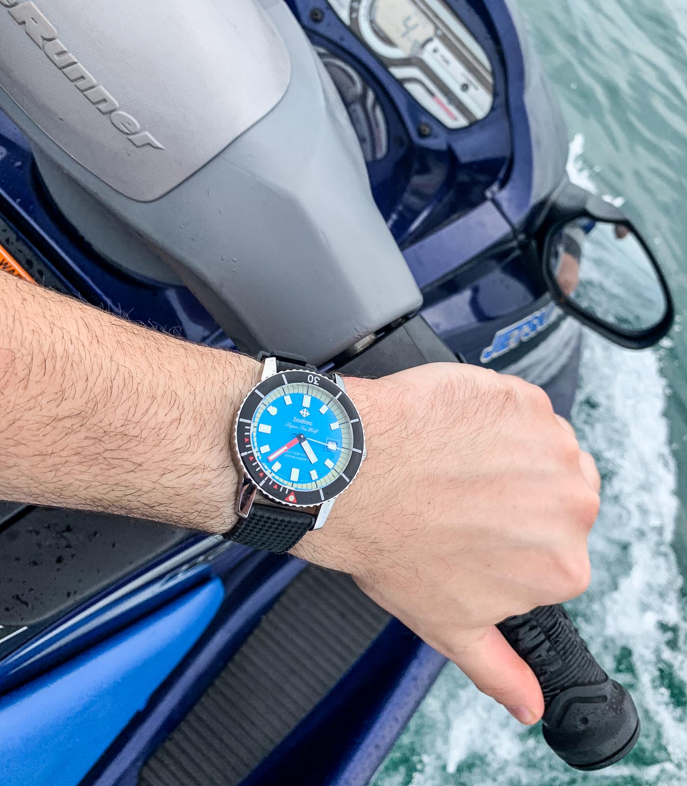 Zodiac Sea Wolf Watches Out To Play With aBlogtoWatch In The Bahamas Featured Articles Features 