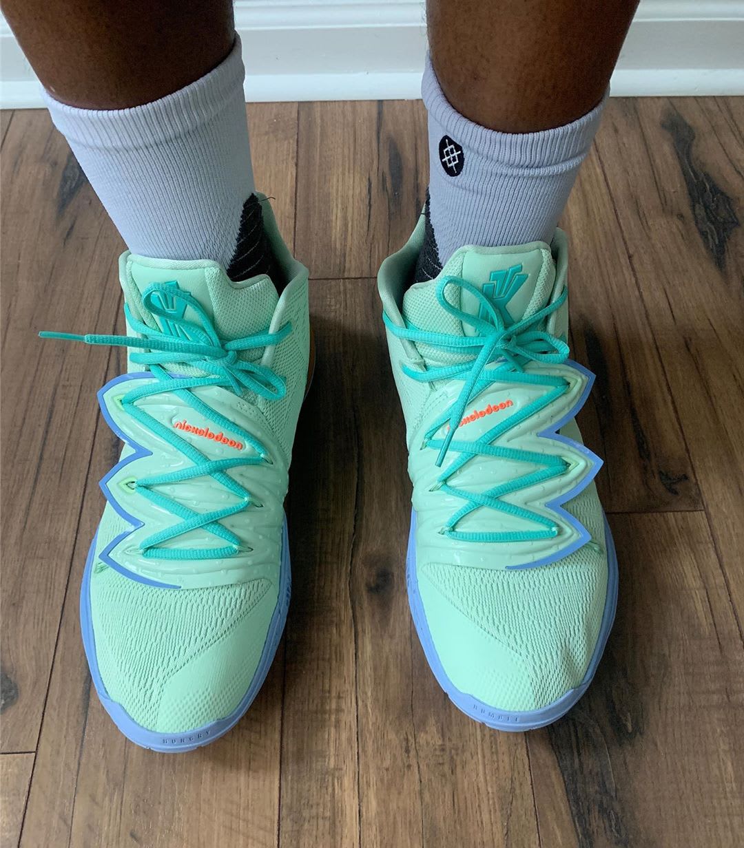 Nike Kyrie 5 Squidward Top