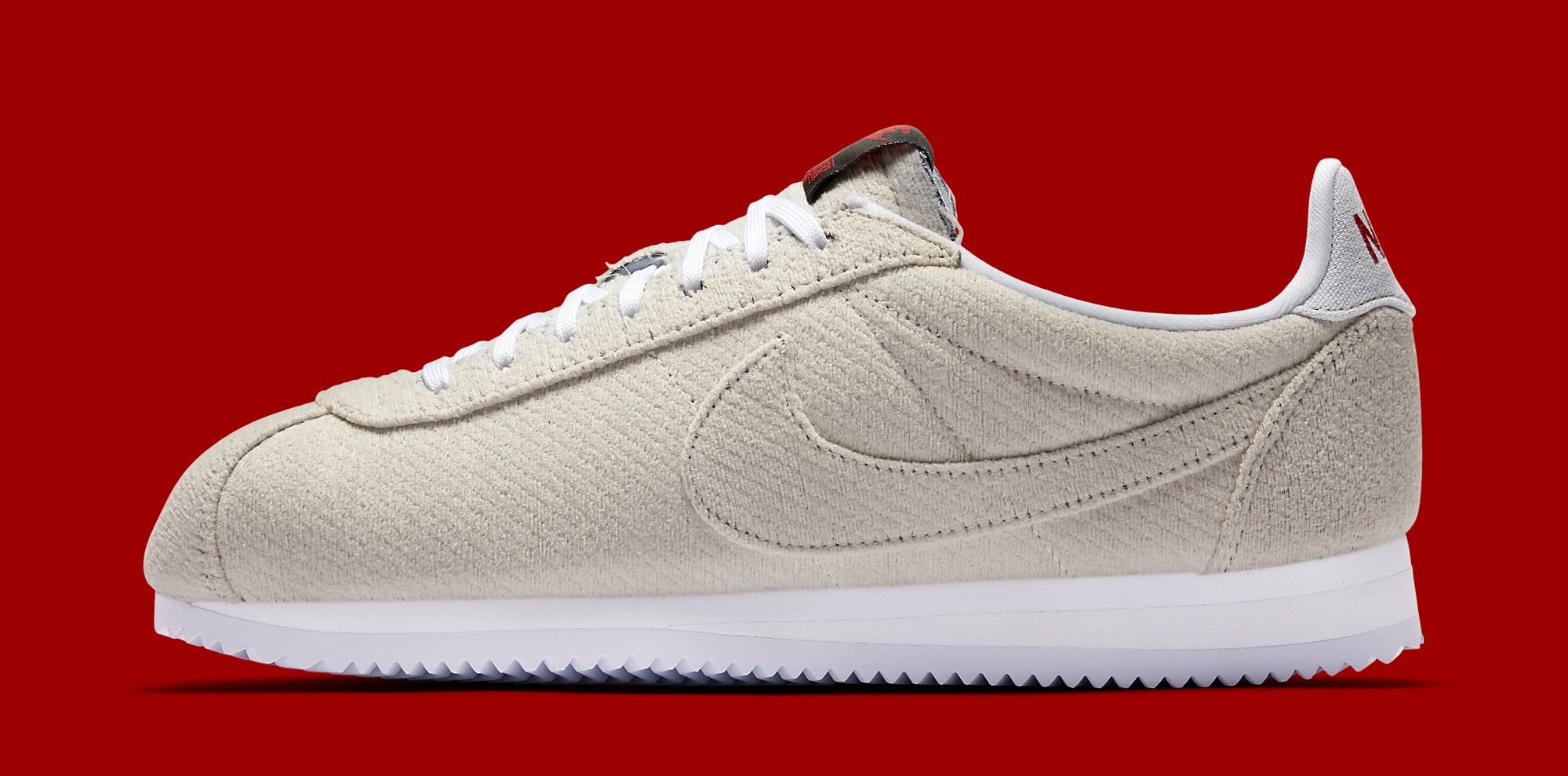 Stranger Things x Nike Cortez 'Starcourt Mall' CJ6107-100 (Lateral)