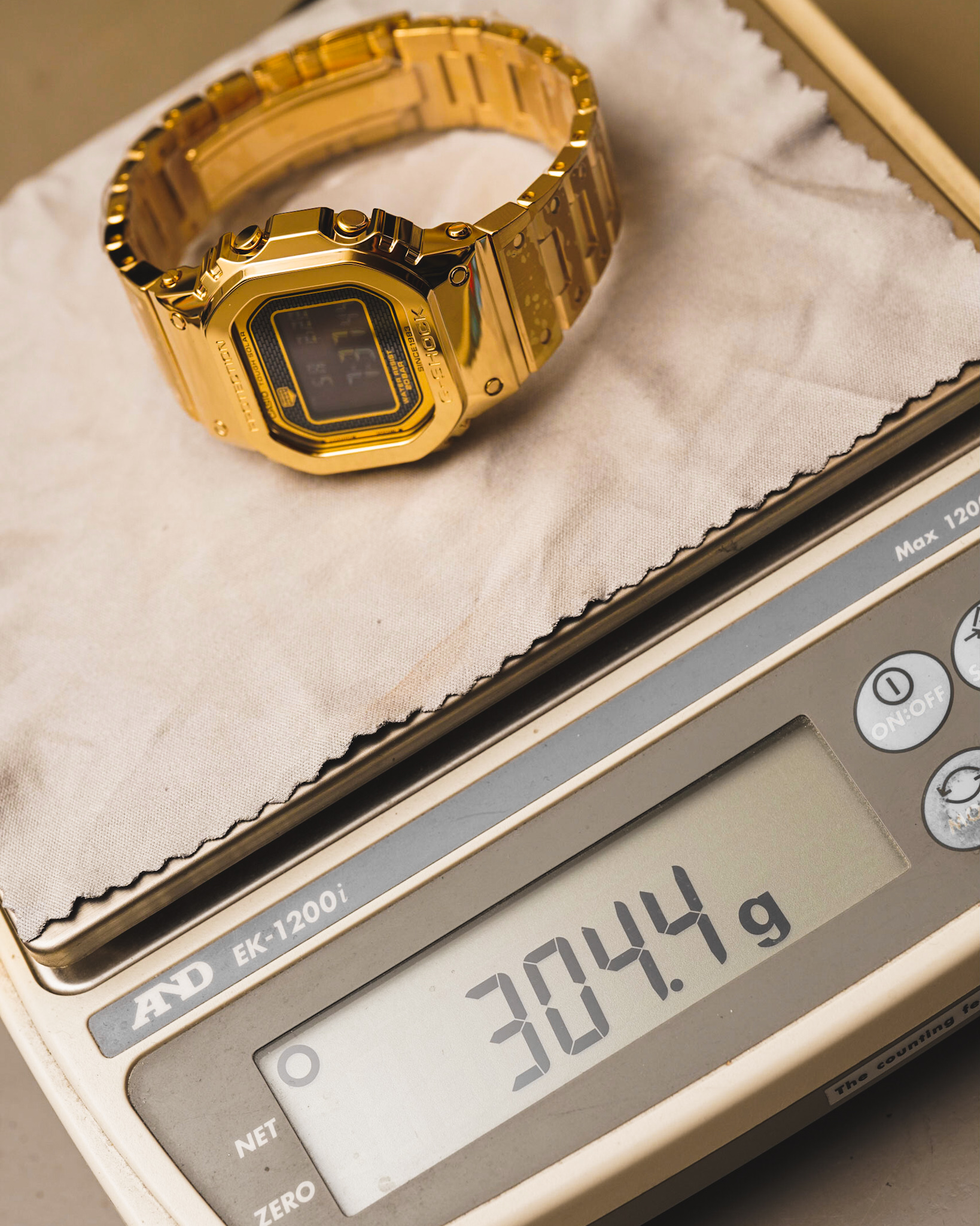 Unboxing the Solid Gold G-Shock G-D5000-9JR 'Dream Project' at Topper Jewelers Hands-On 