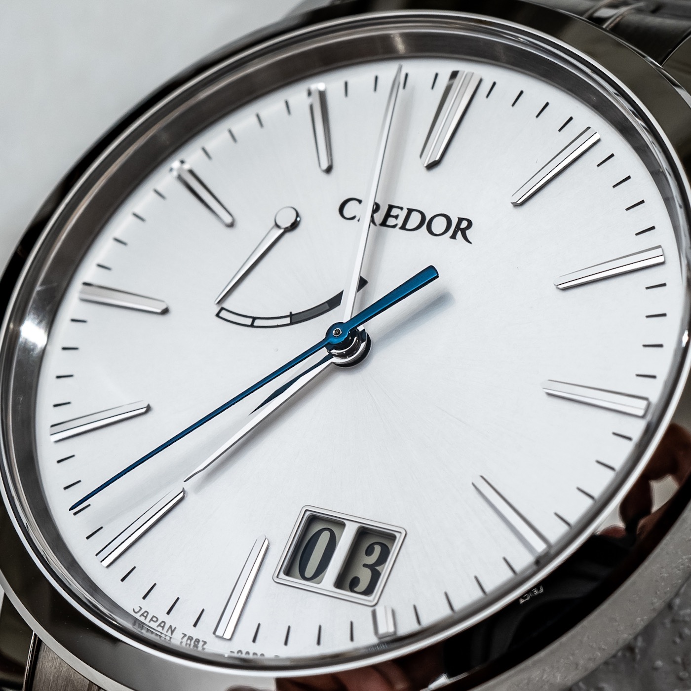 Hands-On: Seiko Credor GCLP995 'Big Date' Manual-Wind Spring-Drive Watch Hands-On 