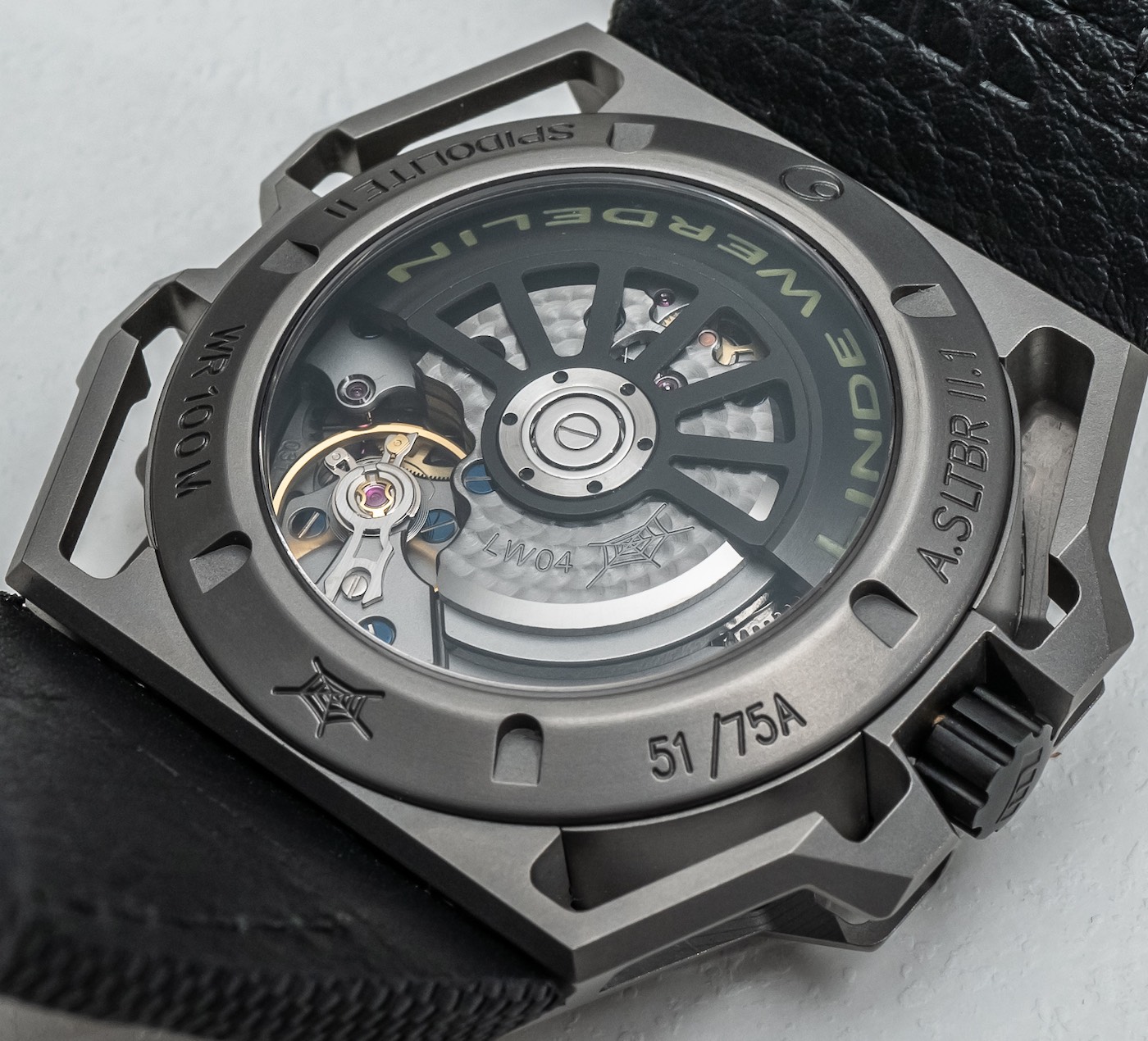 Hands-On: Linde Werdelin SpidoLite Titanium Watch In Summit Green Hands-On 