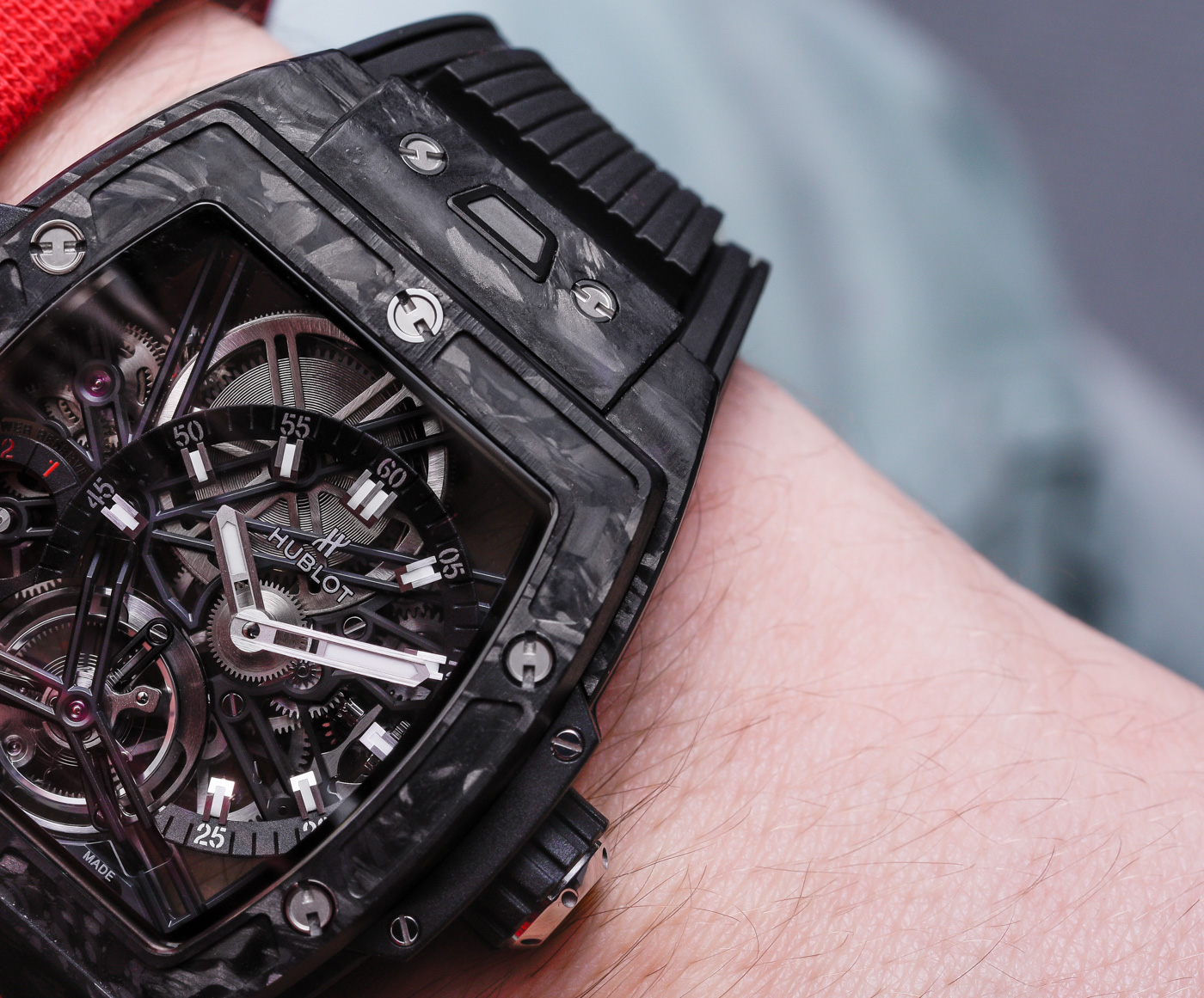 Hands-On: Hublot Spirit Of Big Bang Tourbillon Carbon Black & Blue Watches Hands-On 