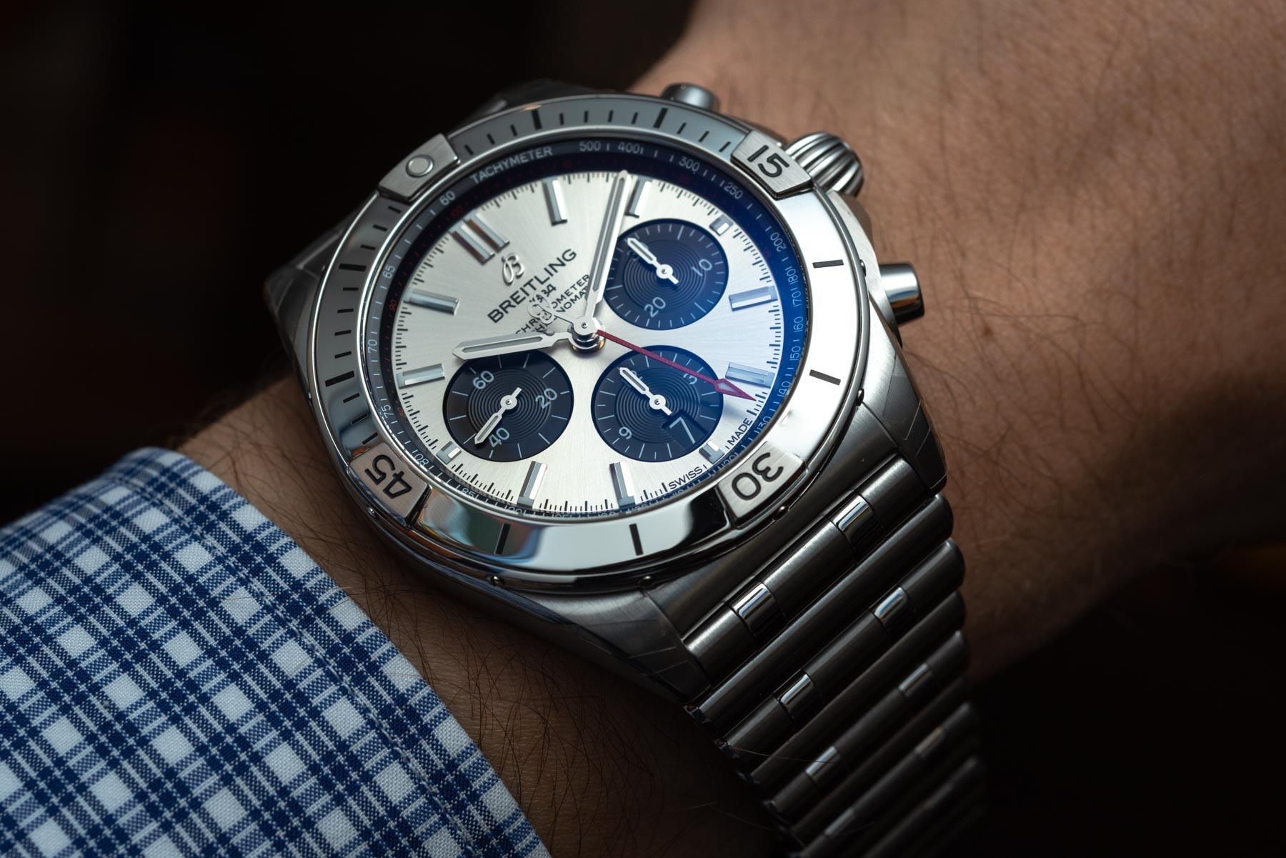 Hands-On: Breitling Chronomat B01 42 Watch Collection Breitling Hands-On 