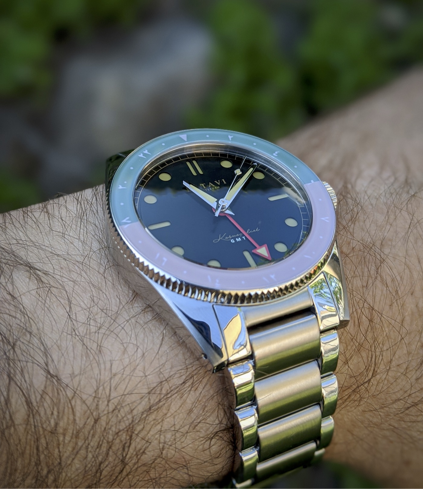 Hands-On: Batavi Kosmopoliet GMT Watch Hands-On 