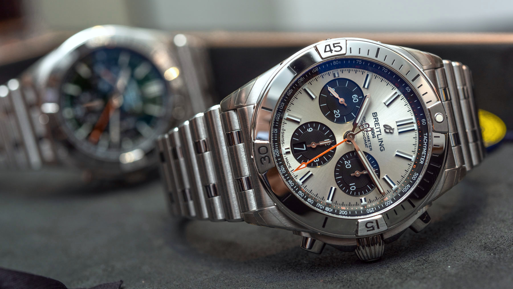 Hands-On: Breitling Chronomat B01 42 Watch Collection Breitling Hands-On 