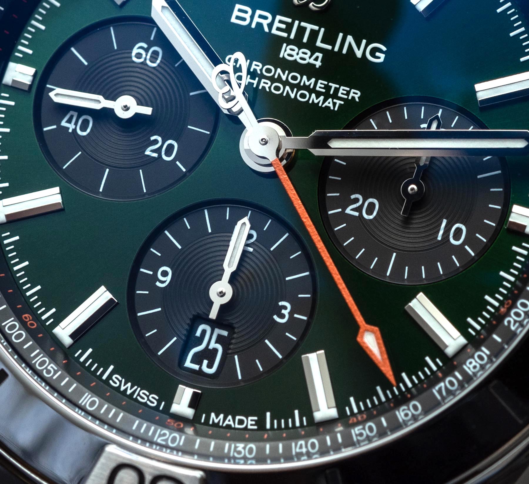 Hands-On: Breitling Chronomat B01 42 Watch Collection Breitling Hands-On 