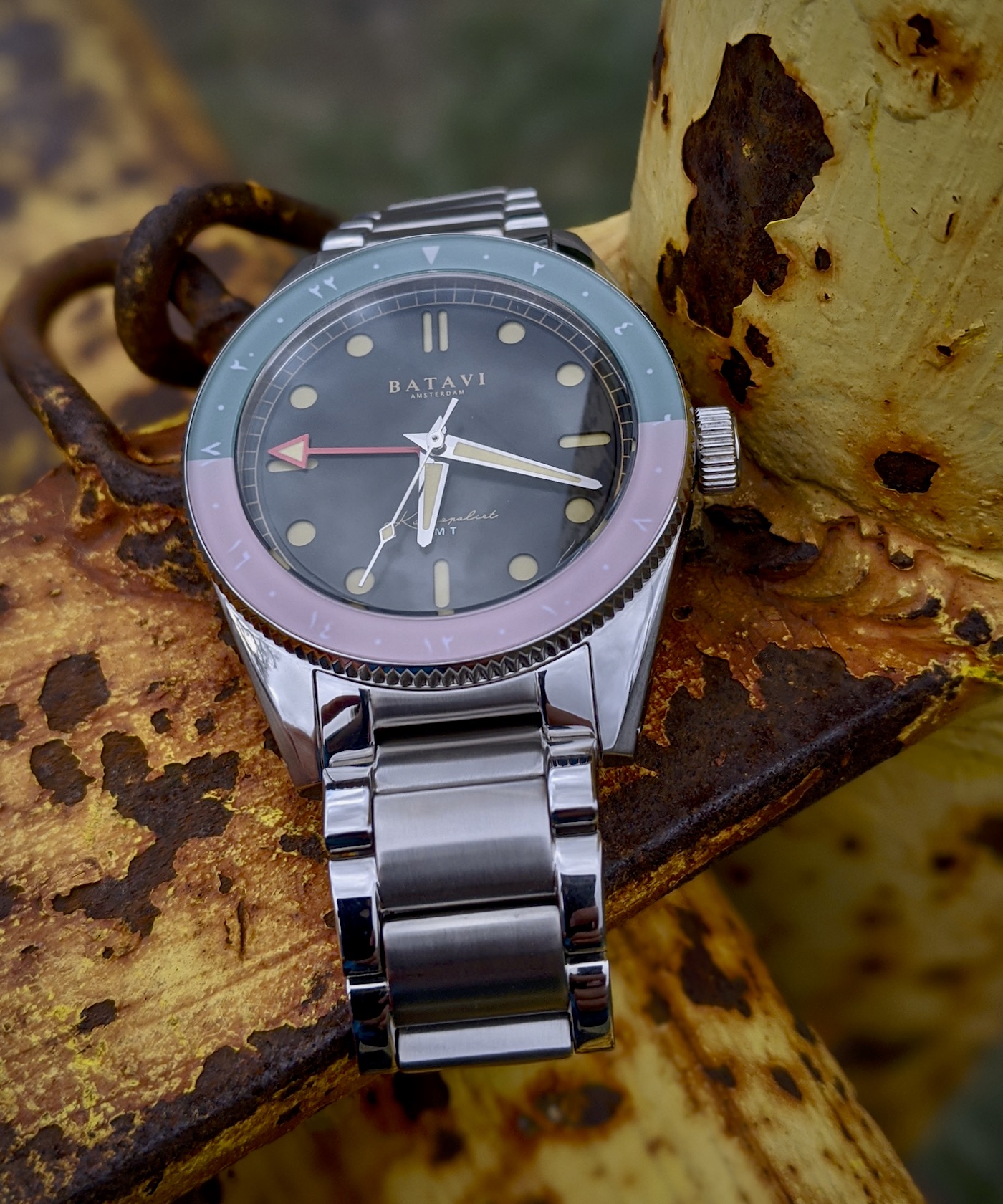 Hands-On: Batavi Kosmopoliet GMT Watch Hands-On 