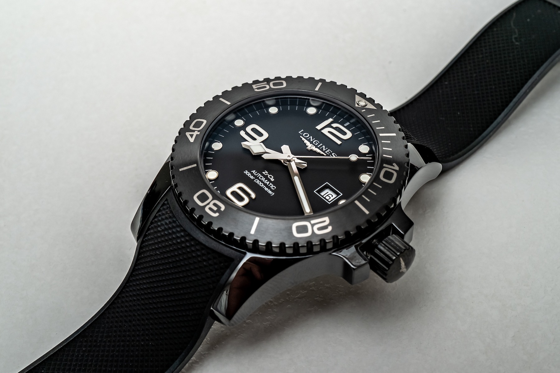 Hands-On: Longines HydroConquest All-Black Ceramic Watch Hands-On 